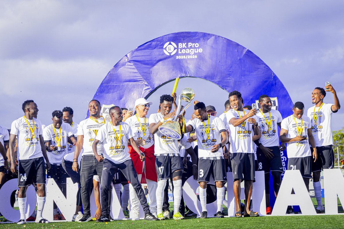 aprfcofficial's tweet photo. UNFORGETTABLE MEMORIES AS WE CELEBRATE ANOTHER HISTORIC TITLE.

2025-2026🏆 CHAMPIONS ONCE AGAIN!

#APRFC #CLUBGIANT https://t.co/npnYoVlRNr