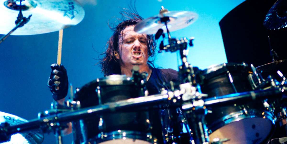 Mediasinfos's tweet photo. Mardi de 22H à 00H, #MarioDuplantier, le batteur du groupe français @GojiraMusic, sera l’invité de @improbableluc  sur la station @fipradio du groupe #RadioFrance. Notre article est ici: https://t.co/w24EeCpHFH https://t.co/N19IqBpgWI