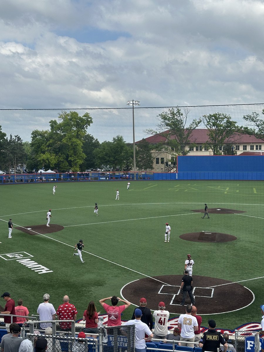 DannyWest247's tweet photo. Final: Arkansas 10, Northeastern 9

Huskies made it interesting in the final inning but the Hogs hold on. https://t.co/9YJUEC68UC