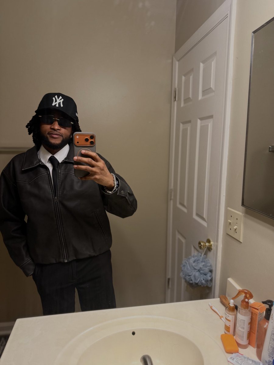 PotlacP's tweet photo. Matèa EP soon https://t.co/FOxIK8v51p