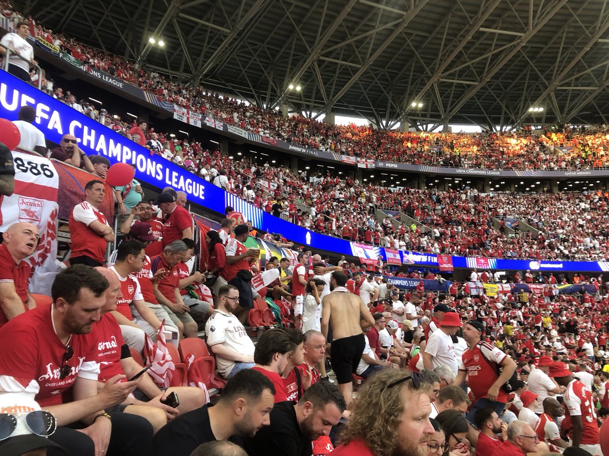 danmaruk's tweet photo. Got home at 5 this morning, absolutely gutted to have not got over the line in the final. Fuck em though, we are the Arsenal, we are the champions of England 🔴⚪️ https://t.co/3sVs8OteRC