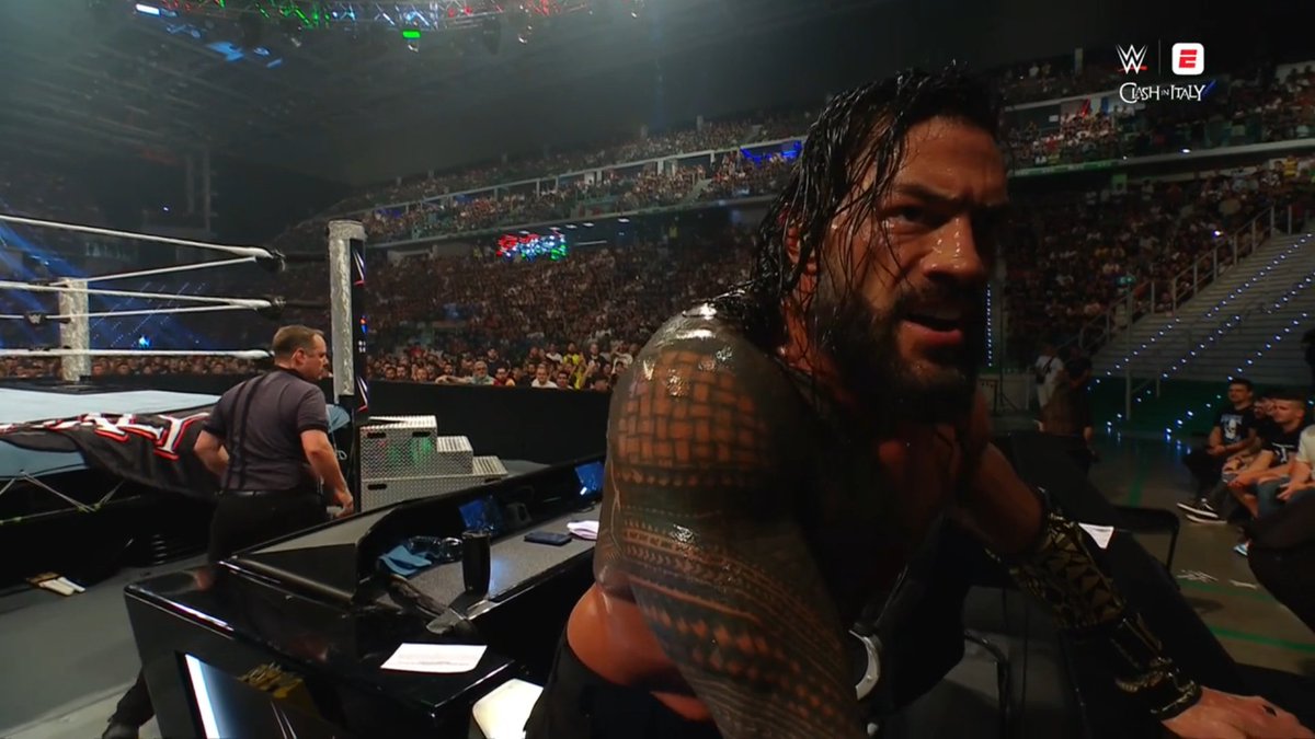 RomanRSource's tweet photo. #RomanReigns #RomanEmpire #TribalChief #HeadoftheTable #WWE #WWEClash https://t.co/cABzUSt0yC