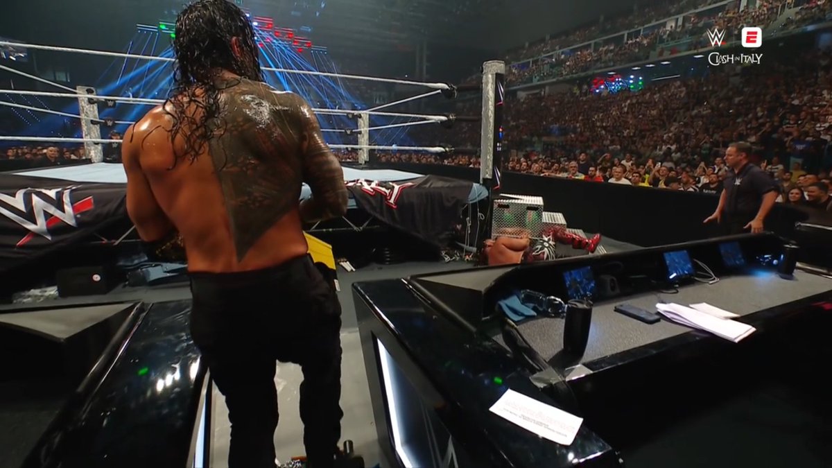 RomanRSource's tweet photo. #RomanReigns #RomanEmpire #TribalChief #HeadoftheTable #WWE #WWEClash https://t.co/cABzUSt0yC