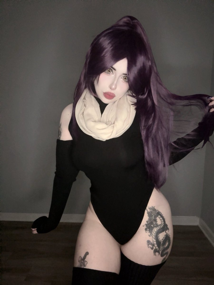 batgirlblair's tweet photo. yoruichi cosplay 🐈‍⬛ https://t.co/FgNE0GUP7e