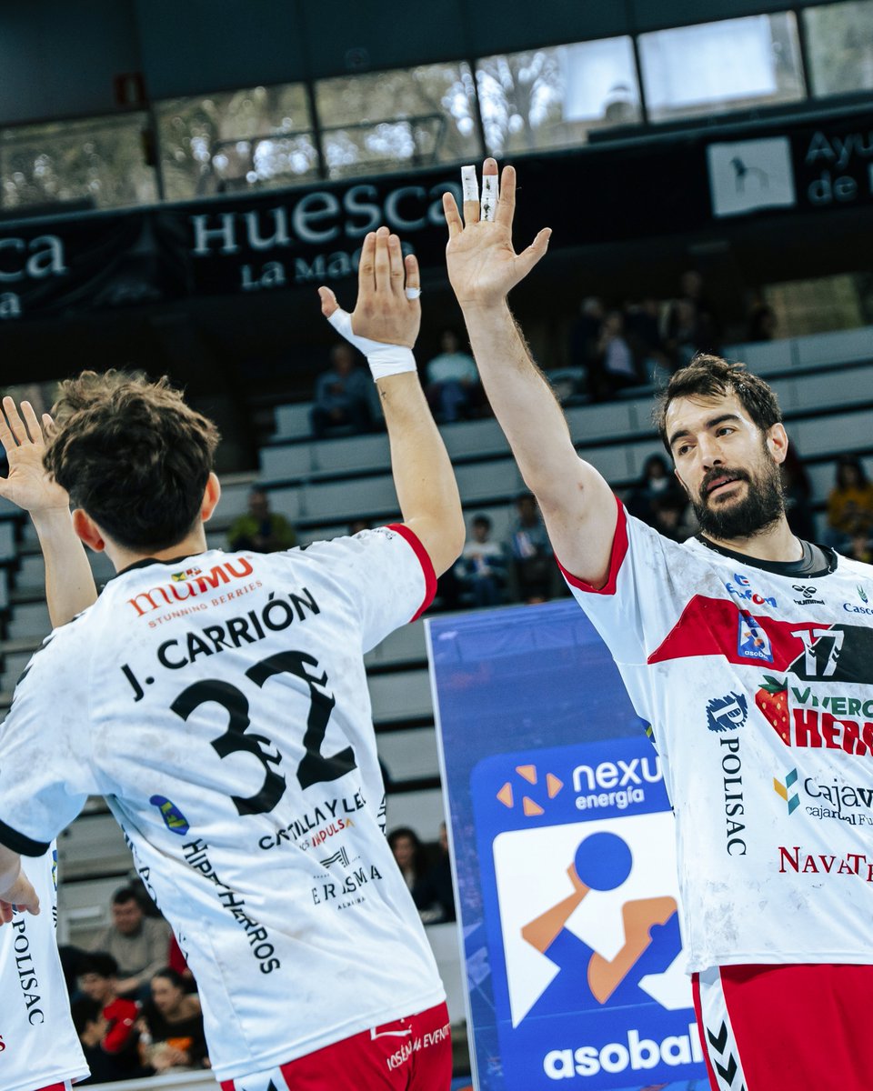 ASOBAL's tweet photo. ✍️ @BalonmanoNava disputará el #playdown para seguir formando parte de la Liga @NexusEnergia ASOBAL

⚔️ El conjunto de Carlos Villagrán acaba la temporada en la 1⃣4⃣ posición y participará en la eliminatoria a doble partido de final de curso ante @CDAgustinos 

💪 1⃣2⃣0⃣ minutos para luchar por seguir luciendo y siendo protagonistas del sello del balonmano @ASOBAL 

📸 Jesús Barrabés