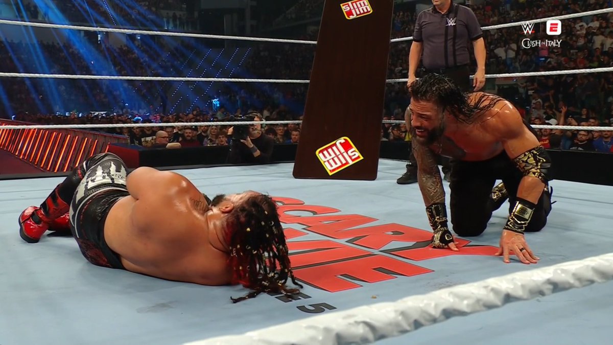RomanRSource's tweet photo. #RomanReigns #RomanEmpire #TribalChief #HeadoftheTable #WWE #WWEClash https://t.co/GrE549YDsB