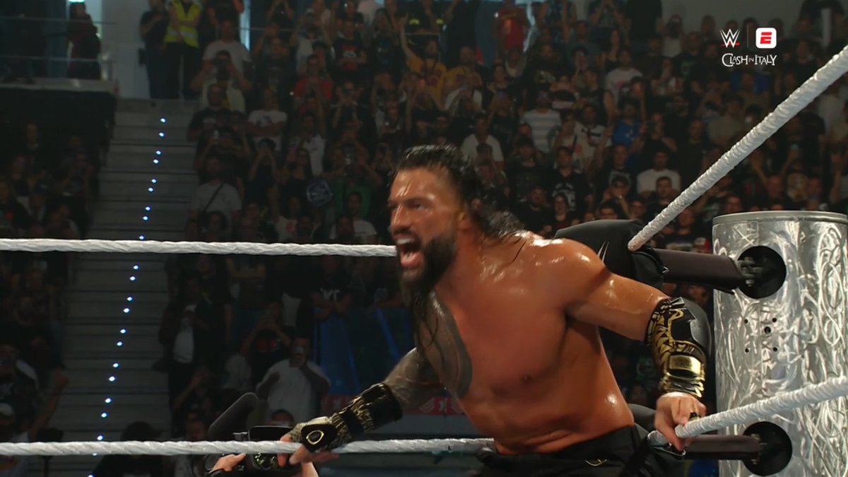 RomanRSource's tweet photo. #RomanReigns #RomanEmpire #TribalChief #HeadoftheTable #WWE #WWEClash https://t.co/P08uQ4FPy3