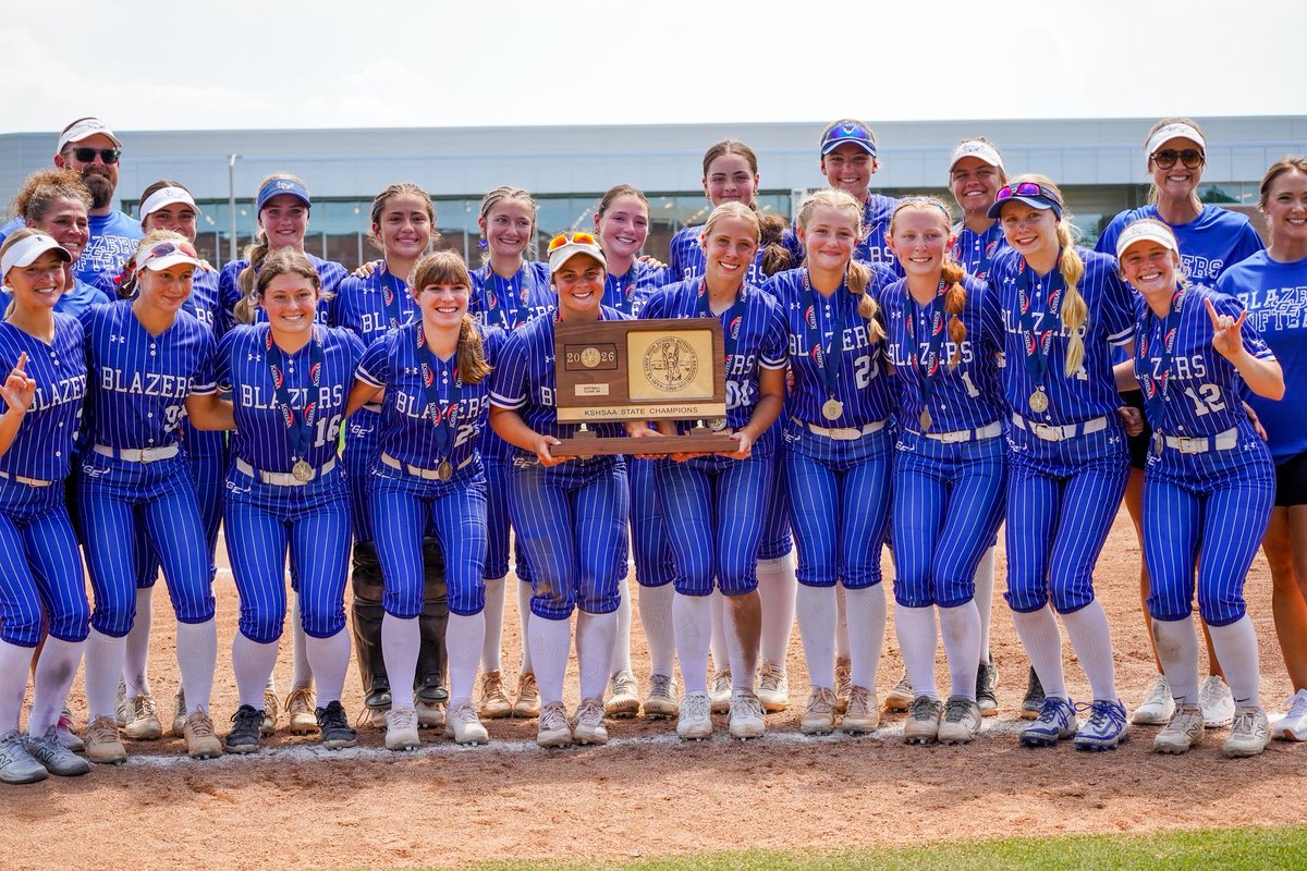 Morgan__Beasley's tweet photo. STATE CHAMPIONS!! I’m so beyond proud of this team and season, and I wouldn’t want to do it with anyone else!! #year3 #finished
@GardnerSoftball https://t.co/wtbtUeme3q