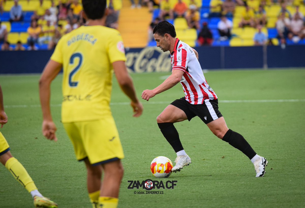ZCFoficial's tweet photo. PLAY OFF🪖7️⃣| 

Derrota en el Mini Estadi por 2-0.

Quedan 90 largos minutos en el Ruta de la Plata, en NUESTRA CASA♥️🤍

¡Ya lo hicimos y lo volveremos a hacer!🪖⚽️

⚔️Quedan 7 días.

#VamosMiZamora #UnaIlusiónNosPersigue https://t.co/nUcYqp8ecB