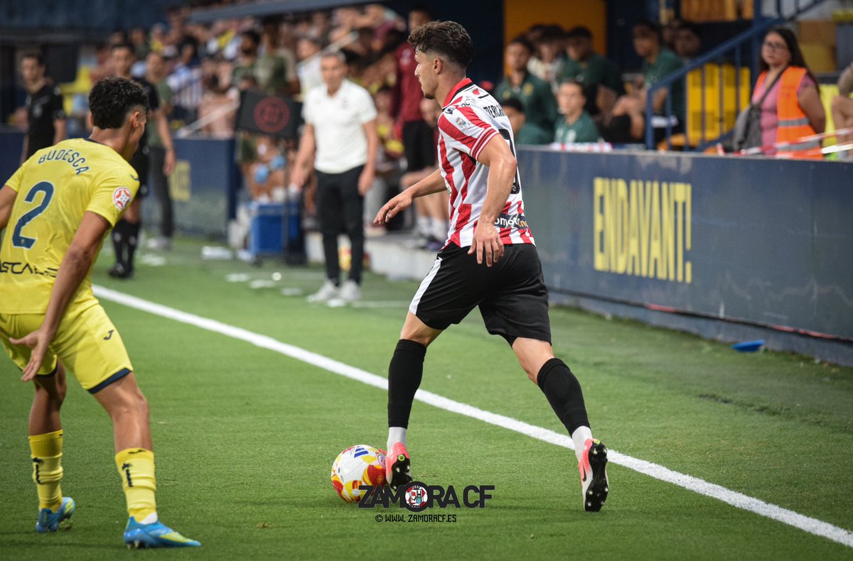ZCFoficial's tweet photo. PLAY OFF🪖7️⃣| 

Derrota en el Mini Estadi por 2-0.

Quedan 90 largos minutos en el Ruta de la Plata, en NUESTRA CASA♥️🤍

¡Ya lo hicimos y lo volveremos a hacer!🪖⚽️

⚔️Quedan 7 días.

#VamosMiZamora #UnaIlusiónNosPersigue https://t.co/nUcYqp8ecB