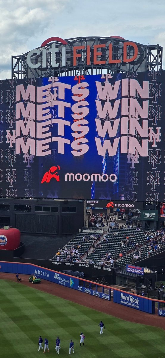 HeySuperNick's tweet photo. Books! Sweep! https://t.co/LuLHweeXZ1