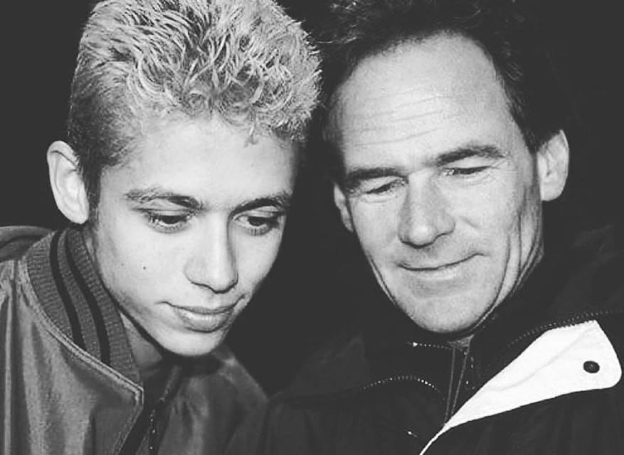 4644s's tweet photo. Valentino Rossi and Barry Sheene, circa 1997 https://t.co/32mhZvVmn3