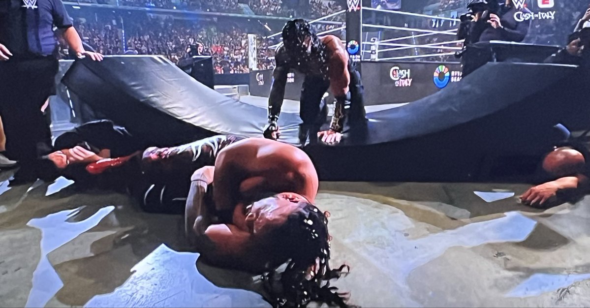 RosterPlayer88's tweet photo. Security took a hell of a bump! #WWEClash https://t.co/MvEAgAbPjD