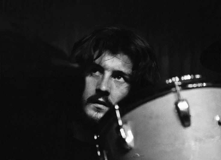 Mas97646Masia's tweet photo. John Bonham by Jan Persson, 1970 https://t.co/aI8Pch5Lkr