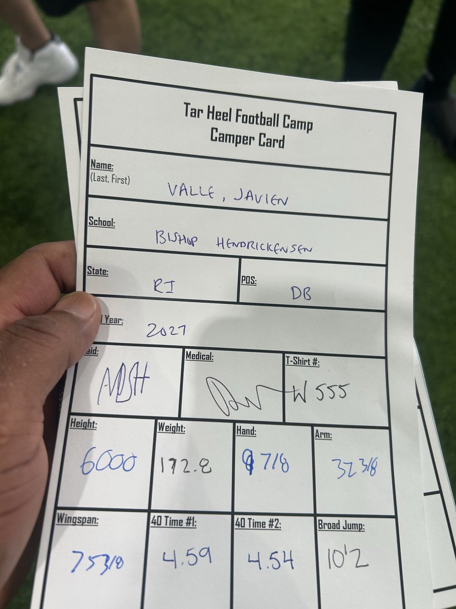 hendrickenfb's tweet photo. Big things coming this year for @javienvalle4 

🚨College coaches, get on this guy, defensive camp MVP @UNCFootball https://t.co/2NVtWQMMPQ