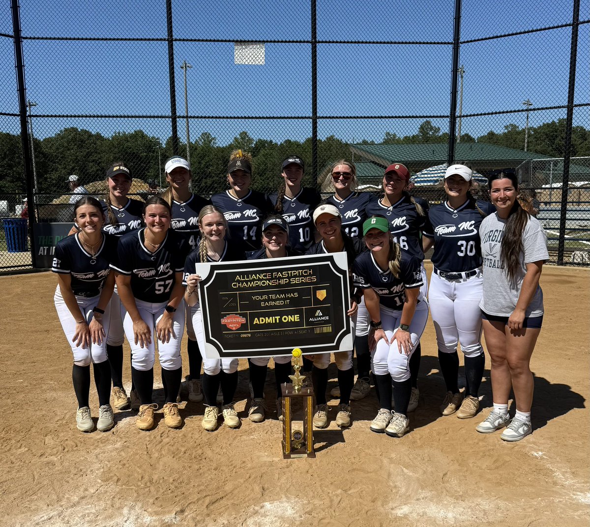TeamNCHinde's tweet photo. 🏆ACFL Summer Champs🏆
 
It was awesome to have @HWeismer (@UVASoftball) in the dugout with us this weekend!! 

Congrats to @AveryRamey2026 (@AppStateSB) &amp; @Mallory_1107 (@UNCSoftball) who combined for the final game shut out! 

Next up: Scenic City T25 6/18 - 6/21! #TeamNC https://t.co/5EcSGgFIib