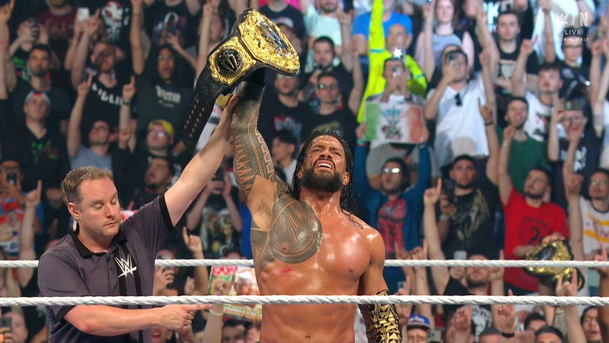 SubToSlamX's tweet photo. AND STILL 🏆

Roman Reigns defeats Jacob Fatu to retain the World Heavyweight Championship, and remains the Tribal Chief.

#WWEClash https://t.co/Fjh8IgFRey