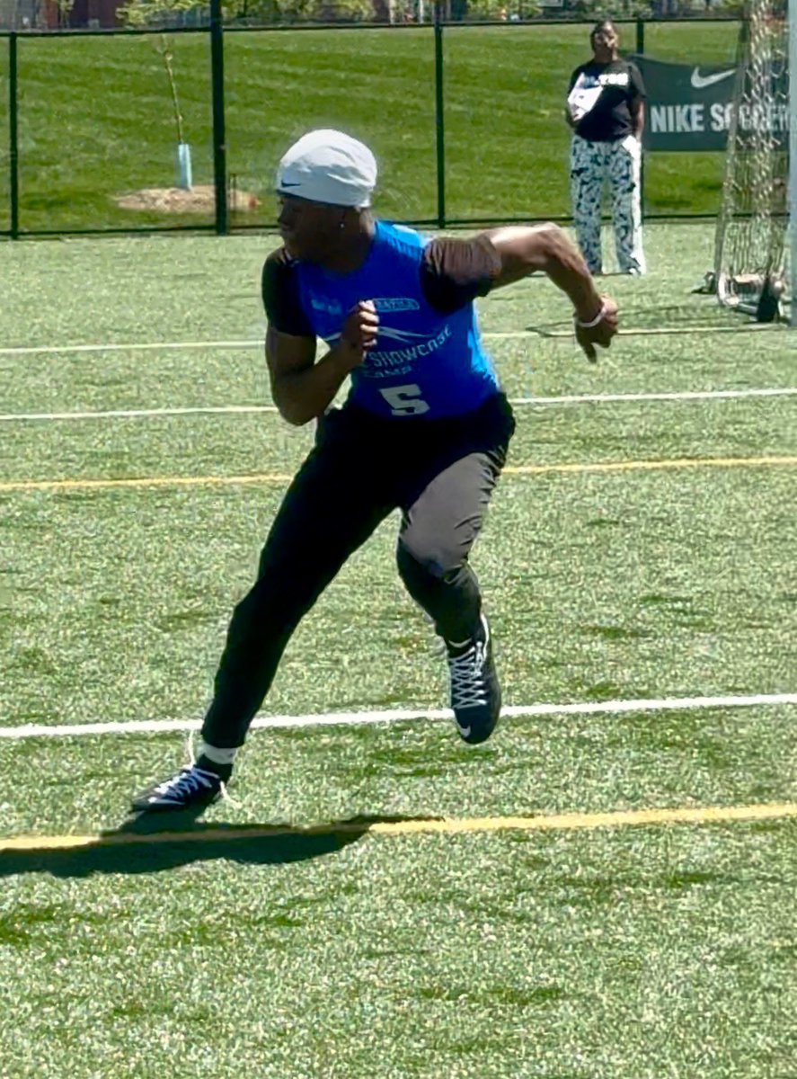 jmanue1l's tweet photo. Great first day at the Wayne State Mega Showcase Camp. Thank you to all the coaches for taking the time to watch and evaluate today! Come watch me compete tomorrow! @BellevilleFB @_treydeuce_  @calvintip87 @Coachkddawson @MIexposure https://t.co/OzJAopE6OZ