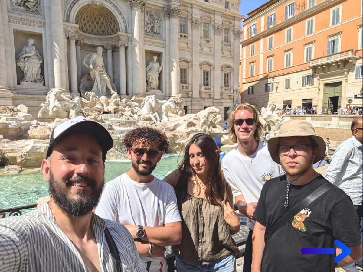 OFCIFR's tweet photo. Partis tôt de Pompéi, route vers Rome. Arrivés près du Vatican, dépose des sacs puis marche: Saint-Pierre, Trevi, Panthéon, château Saint-Ange, pause déjeuner. Colisée, métro, douche. Dîner, puis soirée calme; demain vers la Suisse. https://t.co/z5CFazVylq