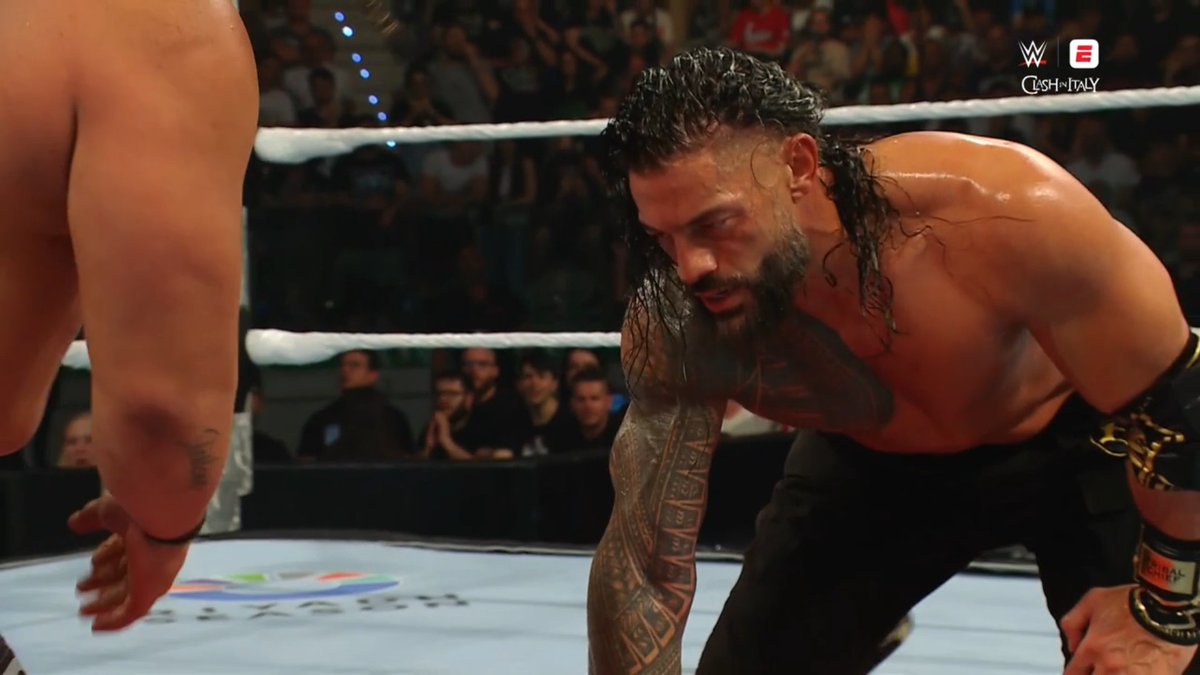 RomanRSource's tweet photo. #RomanReigns #RomanEmpire #TribalChief #HeadoftheTable #WWE #WWEClash https://t.co/PWRLcDdn6R