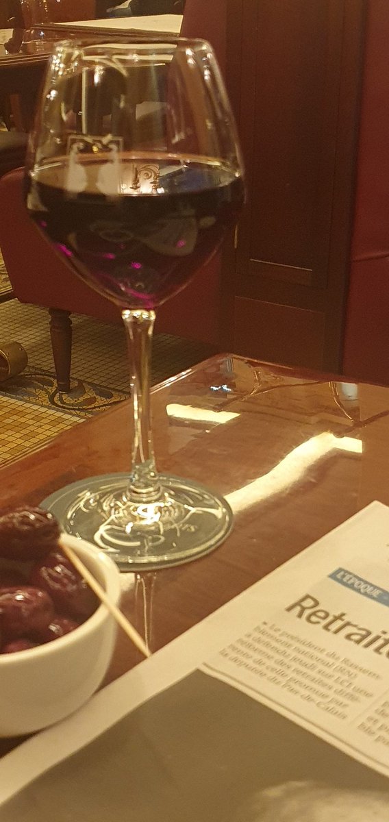 FranceBlogInfo's tweet photo. Der Frankreichblog ist mit der ganzen Redaktion in Paris. https://t.co/W4RX0lEQWO