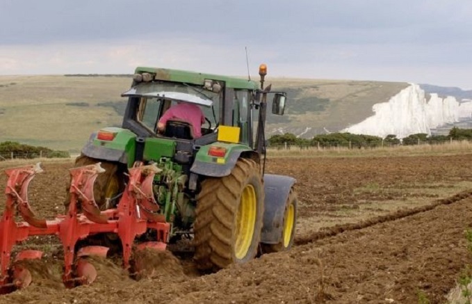 ChronicleZim's tweet photo. FARMERS in Matabeleland are making a final push to complete winter wheat planting as the crucial planting window closes, with agricultural authorities expressing...
https://t.co/ktxH94wgfy https://t.co/WpY519nWSu