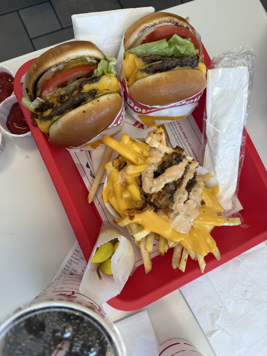 lasagnaonabeach's tweet photo. Animal style. https://t.co/c2LNDZqdun