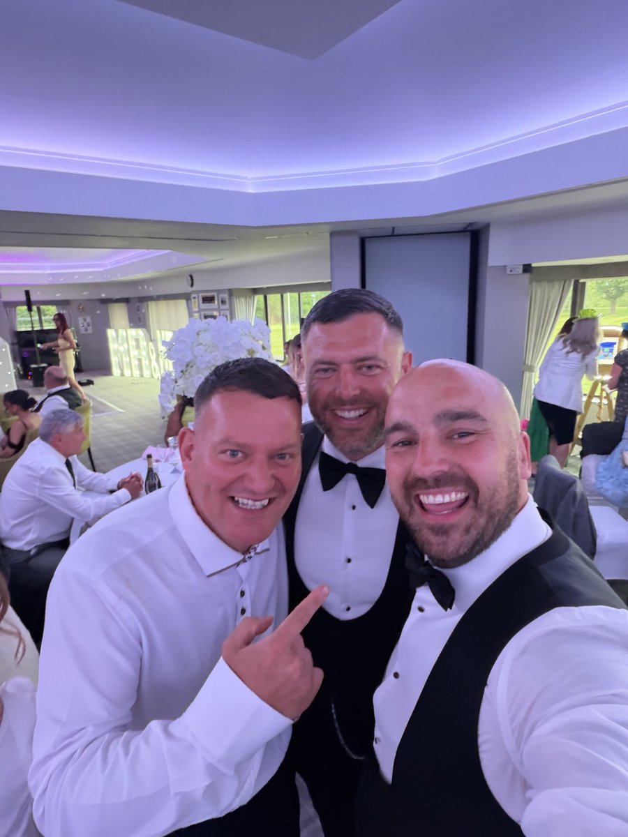markgrice85's tweet photo. Wedding day vibes https://t.co/McPZLZist0