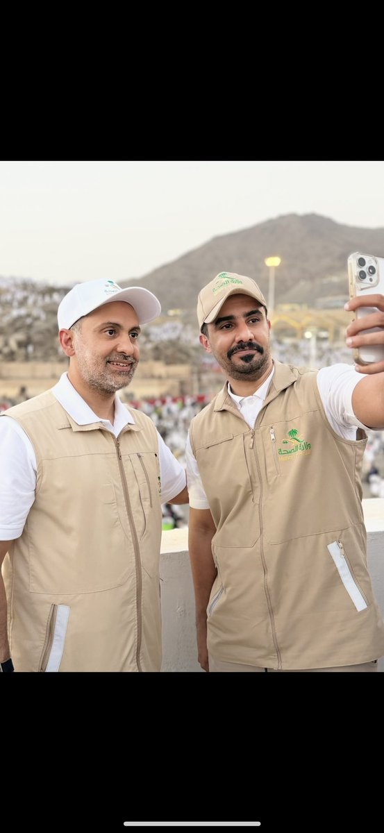 bsdf231's tweet photo. بفضل الله سبحانه وتعالى ثم بدعم وتوجيهات قيادتنا الرشيدة، تحقق نجاح #موسم_حج_1447هـ، وأفخر وأعتز بأنني كنت أحد العاملين في خدمة ضيوف الرحمن، سائلًا الله القبول والتوفيق. 🇸🇦💚

#نجاح_موسم_حج_1447هـ https://t.co/hNMWYuO2j9