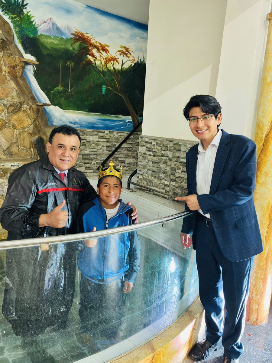 broylivega's tweet photo. Expresamos nuestra gratitud a Dios por los milagros de salvación que nos ha concedido presenciar. Tres estudiantes del Colegio Adventista Jesús de Nazareth han entregado sus vidas al Señor mediante el bautismo. https://t.co/CtN7xGyI6p