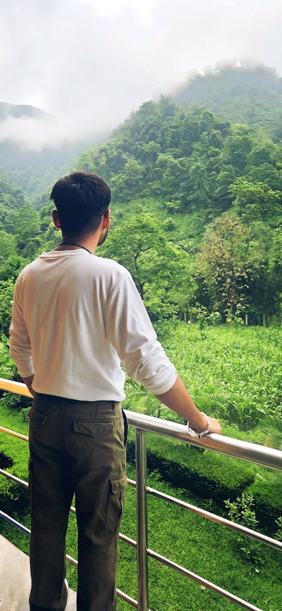 charming_addy's tweet photo. 🌁🚉✨️ https://t.co/ZKVAlAkeBy