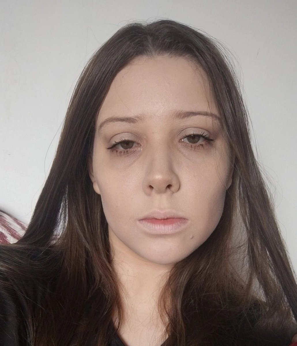 omneschristo's tweet photo. a quem está me julgando vcs querem que eu vou assim? com essas olheiras enormes de quem não dorme https://t.co/nuNlJginjs
