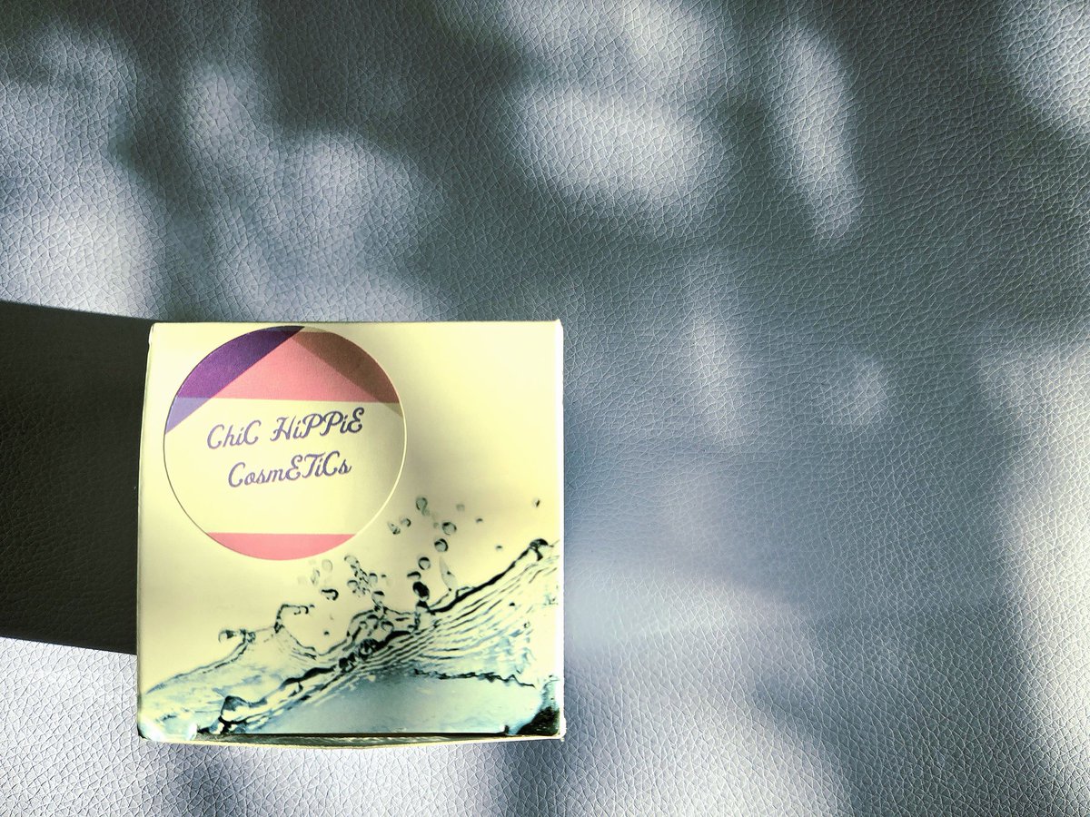 Keyeshia_'s tweet photo. 🍵 Your skin deserves a tea break too! 🫒
.
Meet 𝙏𝙚𝙖 𝙏𝙞𝙢𝙚 𝙎𝙘𝙧𝙪𝙗™, our green tea facial scrub that helps buff away dull skin for a fresher, smoother complexion.
.
Take a few minutes for yourself and enjoy the glow ✨️ Only at https://t.co/TZiTuEoao2 https://t.co/X4mmJdkzXw