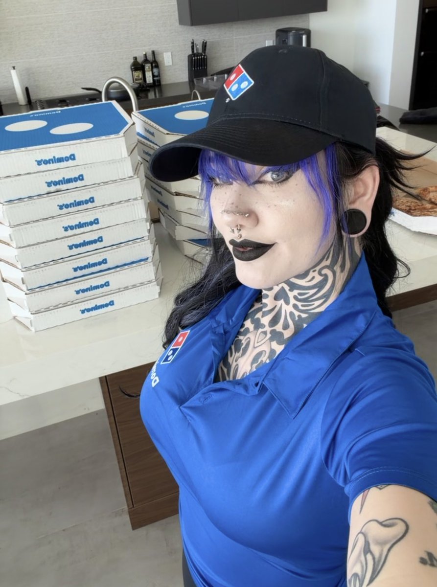 lavsdreaming's tweet photo. ok but seriously does anyone want a slice.. https://t.co/YoF9ZGAynp