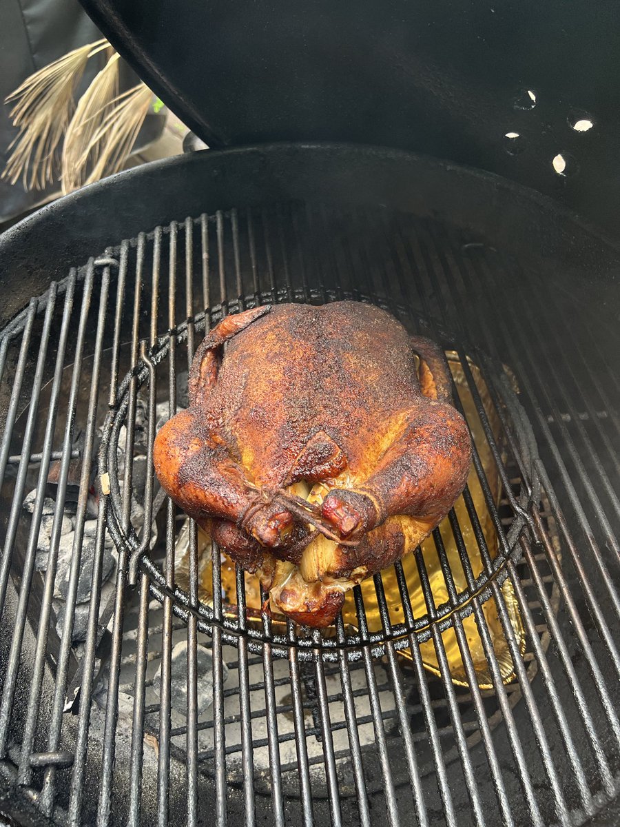 rbraitling's tweet photo. My thermometer stopped working, so just do it like a had one, hour 3 exactly, good temps 💨 https://t.co/C217GZjNCL