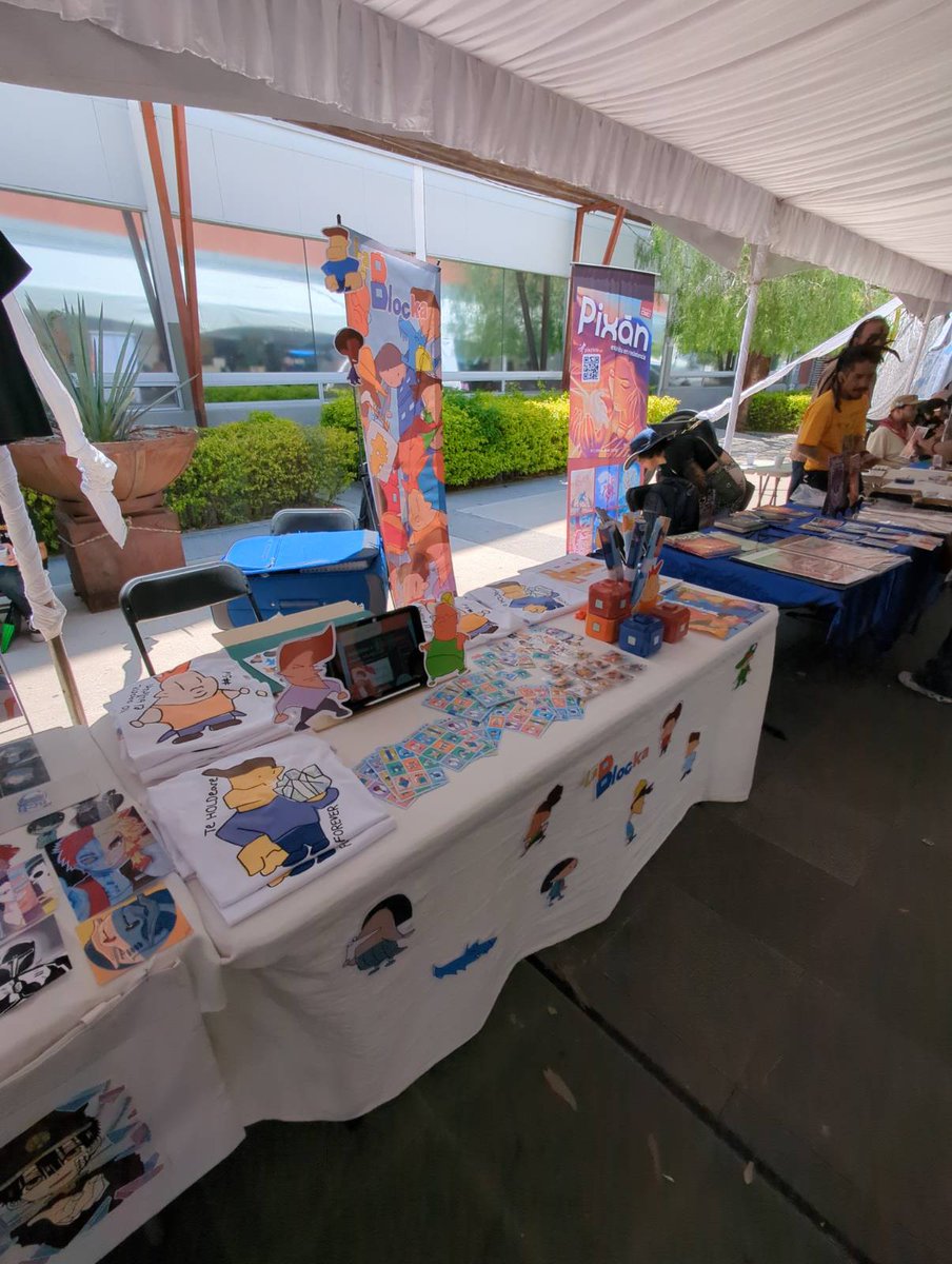 lablockatoon's tweet photo. Estamos en el Festival de Novela Grafica de Animación y Videojuegos FINAV en Aguascalientes con nuestro changarro de La Blocka! 🛍️

Caiganle a comprar merch de La Blocka! 👕 https://t.co/BEaezPsmIo