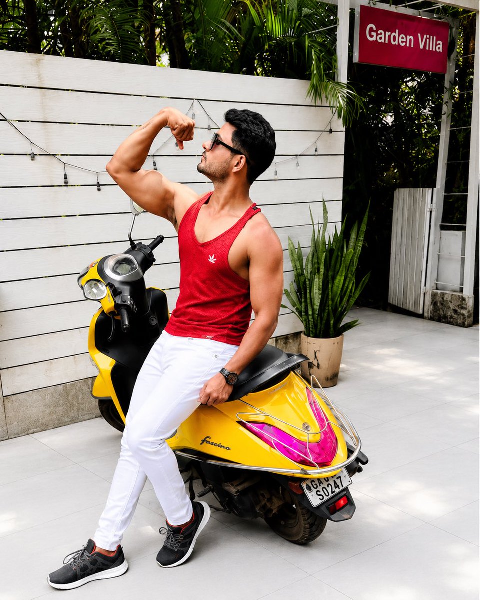 Shabd7229's tweet photo. Fashion is an art of communication without words 

#printmodel #PhotoBoy #goa #vacation https://t.co/AyZGRC3Uaw