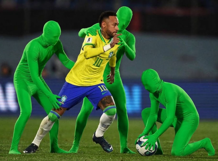 thevideoseed's tweet photo. 🚨URGENTE: Carlo Ancelotti cogita usar ULTRA KEY para levar Neymar pra Copa do Mundo. A CBF cogita colocar dublês de corpo vestido com trajes de chroma para ajudar o atleta a se movimentar em campo.

A entidade avalia com a FIFA se medida é aprovada em conselho esta semana. https://t.co/8J7AkIUUNO