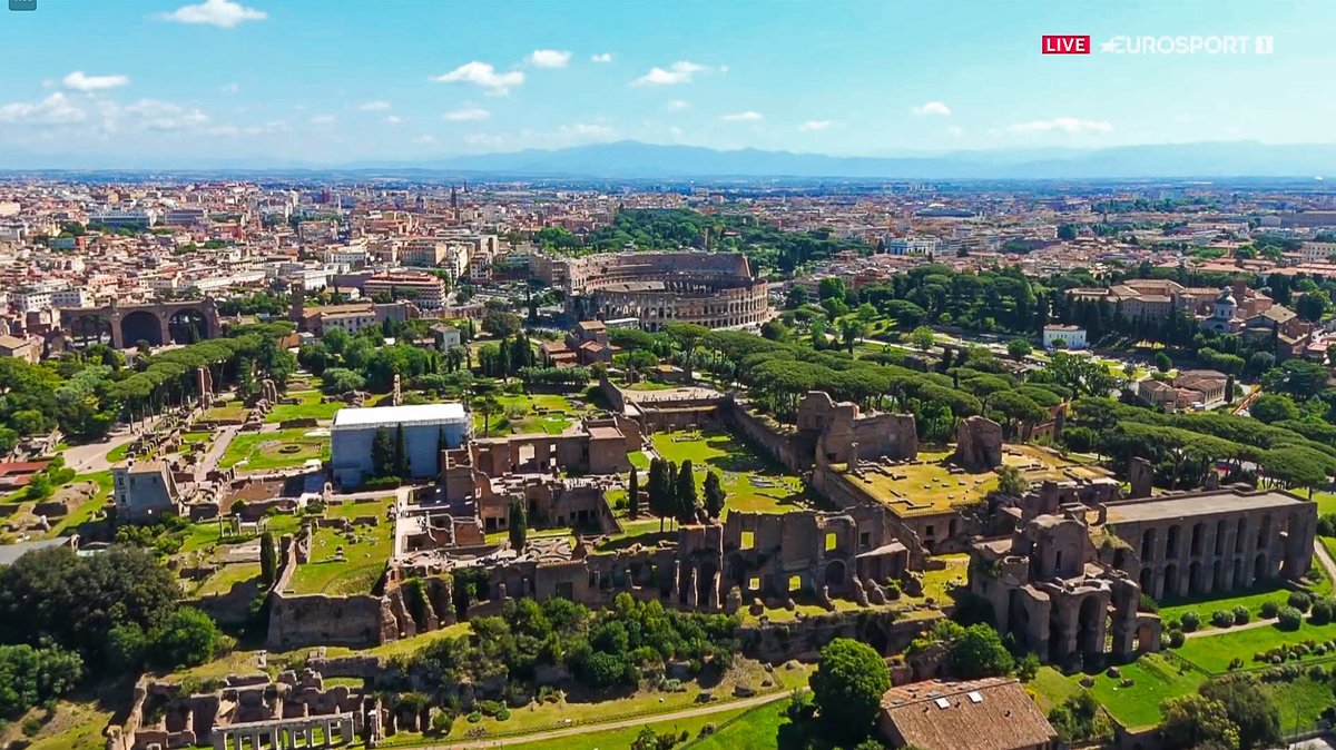 323K13L's tweet photo. Giro d’Italia 2026 — Stage 21🇮🇹
Roma → Roma
moments of beauty &amp; chaos

#GirodItaliaᴿᴾ https://t.co/icJcmi1VvR