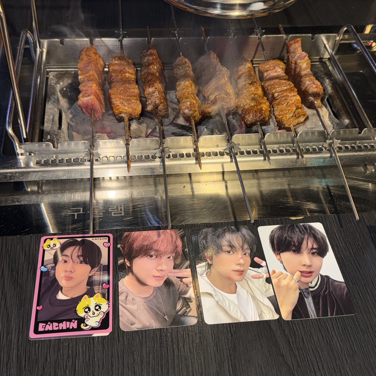 O31O3O's tweet photo. 행복.. https://t.co/yqBWwaGaZR