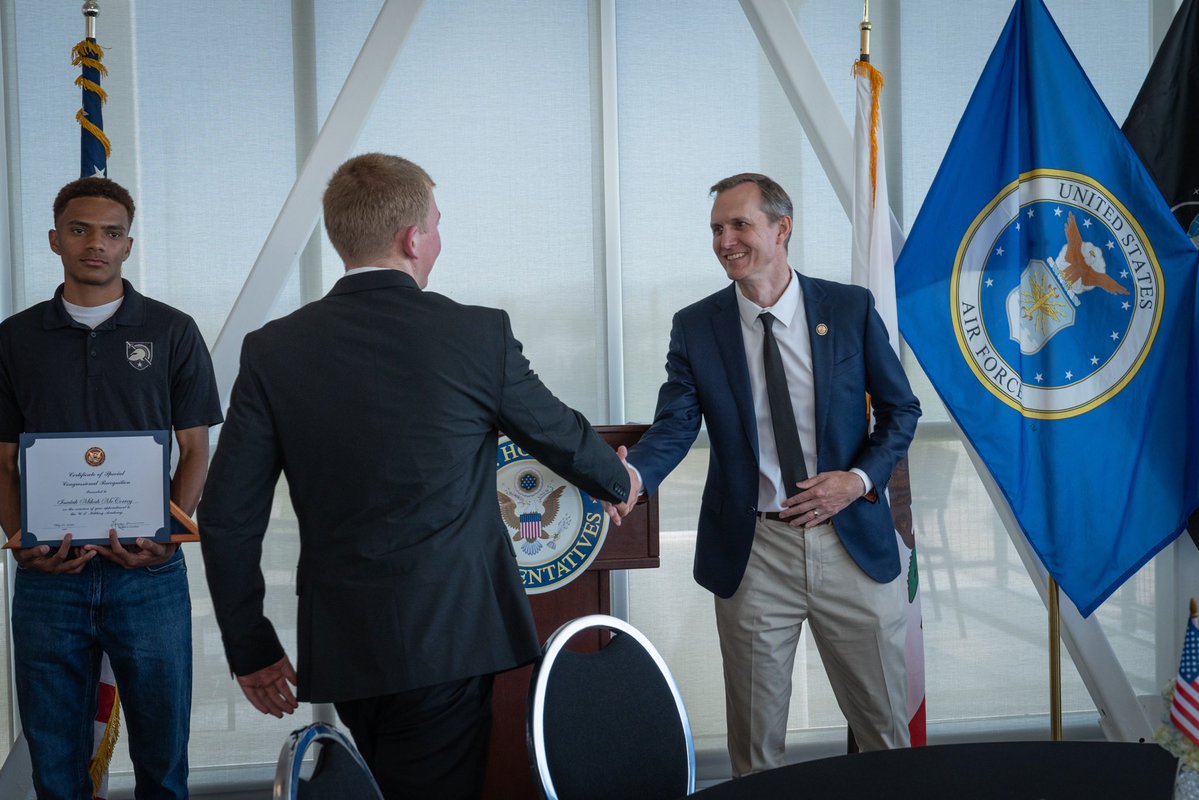 Rep_Whitesides's tweet photo. We celebrated some of the best and brightest students from across our district as they begin their journeys at our nation’s prestigious military Service Academies and military preparatory schools. 🇺🇸

These appointments are highly competitive and earned through years of academic excellence, leadership, discipline, and a commitment to serving our country. Upon graduation, these students will go on to serve as officers in the United States Armed Forces, helping lead and defend our nation.

Thank you to Colonel Thomas M. Tauer, 412th Test Wing Commander at Edwards Air Force Base, for sharing words of encouragement with these future leaders.

Congratulations to each of these outstanding students and their families!