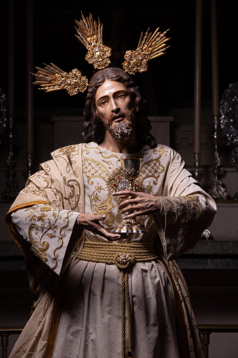 lacenademalaga's tweet photo. #ActualidadLaCena - El Señor de la Sagrada Cena se presenta ataviado con motivo del triduo eucarístico y la solemnidad del Corpus Christi.

«𝐒𝐞ñ𝐨𝐫, 𝐡𝐚𝐳 𝐝𝐞 𝐦𝐢 𝐜𝐨𝐫𝐚𝐳ó𝐧 𝐭𝐮 𝐚𝐥𝐭𝐚𝐫 𝐲 𝐝𝐞 𝐦𝐢 𝐯𝐢𝐝𝐚 𝐮𝐧𝐚 𝐞𝐮𝐜𝐚𝐫𝐢𝐬𝐭í𝐚.»

📸 @j16photos

#CorpusSagradaCena26
#CofradíasMLG