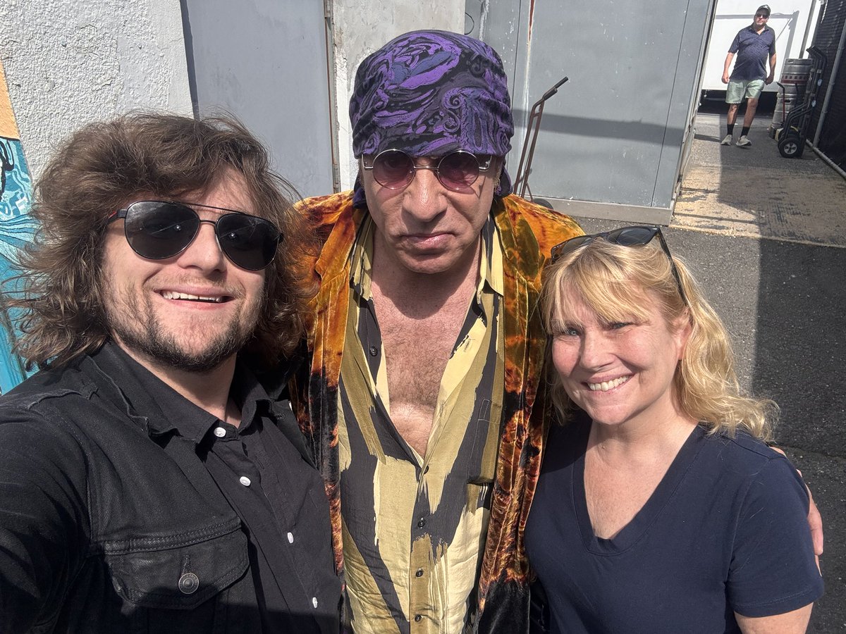 BobbyMahoney's tweet photo. Walking into The Stone Pony with our wicked cool boss and “Mama Mahoney”. Thanks for everything, Stevie!
.
.
.
.
.
#stevievanzandt #wickedcoolrecords #bobbymahoney #thesopranos #springsteen #springnuts #thestonepony #asburypark https://t.co/tZPbnio8zh