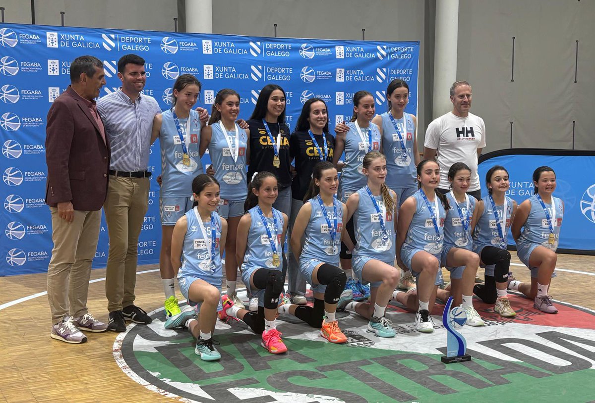 Celtabaloncesto's tweet photo. 🏆🩵 Campioas Galegas Alevíns!

A Academia Celta Savino del Bene proclamouse campioa galega tras superar ao Seis do Nadal por 88-45 na gran final. 🏀🔥

Parabéns ás nosas pequenas por este magnífico logro e por unha tempada espectacular que culmina da mellor maneira posible. 💪🏻👏🏻 https://t.co/m5toHUYoxr