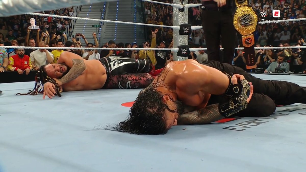 RomanRSource's tweet photo. #RomanReigns #RomanEmpire #TribalChief #HeadoftheTable #WWE #WWEClash https://t.co/JNqUwCMLnX