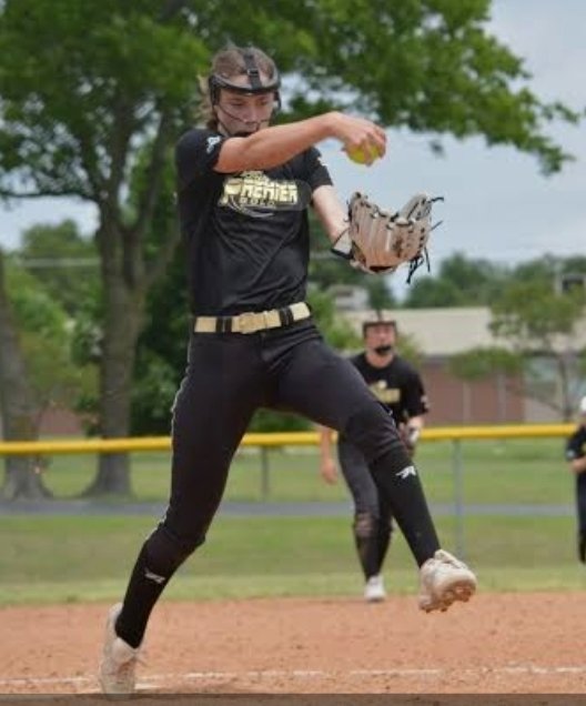 IowaPremierFP's tweet photo. PITCHING MATCH UP FOR GAME 1 today!  @espn @WCWSsoftball 
ALL IOWA PREMIER!  #IPFOIRKS
🖤💛🖤💛🖤💛🖤💛🖤💛🖤💛🖤 https://t.co/QXDPMG6eHn