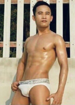 chaychna_sa's tweet photo. เขาเป็น ใคร https://t.co/X76M9QPEBt