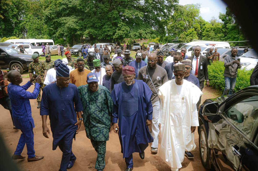lamijuakala's tweet photo. As part of the ongoing efforts to address the recent security challenges in Oriire Local Government, I joined a Federal Government delegation on an assessment and condolence visit to Esin-Ele and Yawota Communities, Oriire Local Government, Ogbomoso, Oyo State.

The delegation, led by the Chief of Staff to the President, Rt. Hon. Femi Gbajabiamila, and comprising the National Security Adviser, Mallam Nuhu Ribadu, Chief Sunday Dare, senior security chiefs and top Government officials had consultations with community leaders, security operatives, and families directly affected by the unfortunate incidents. 

The visit provided an opportunity for firsthand assessment of the challenges facing my constituents in Oriire Local Government and the measures being implemented to address them. The delegation informed us that following our plea for a military base, they will convey our request to the President for approval.

The presidential delegation reaffirmed the Federal Government’s resolve to protect lives and maintain peace across the country. They assured the people that every effort is being made to secure the release of the abducted teachers and students, while those responsible for the attacks will be brought to justice. 

Afterwards, the delegation paid a condolence visit to His Imperial Majesty, Oba Ghandi Afolabi Olaoye, Orumogege III, the Soun of Ogbomoso Land.

Conclusively, President Bola Ahmed Tinubu, GCFR, has approved the recruitment of 1,000 forest guards in Oyo State, in partnership with the Oyo State Government.
