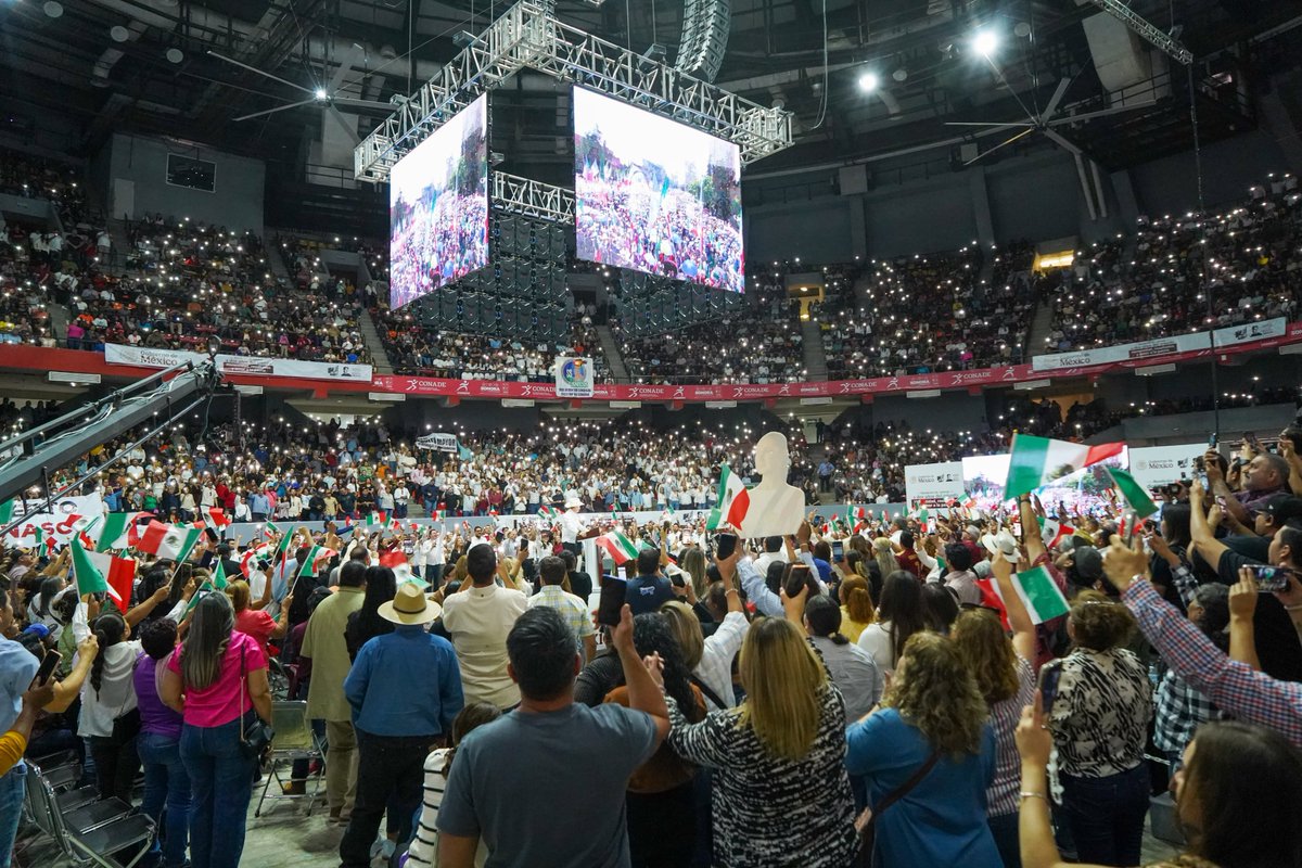 FernandoRVM's tweet photo. Cuando el pueblo decide avanzar, no hay marcha atrás.

Nuestro país decidió construir el segundo piso de la Transformación con la presidenta @Claudiashein y seguir avanzando hacia un país con bienestar para todas y todos.

En Sonora, de la mano del gobernador @AlfonsoDurazo, esa visión se traduce en acciones que transforman vidas y oportunidades que llegan a donde antes no llegaban.

Sigamos construyendo juntos un mejor futuro para todas y todos.