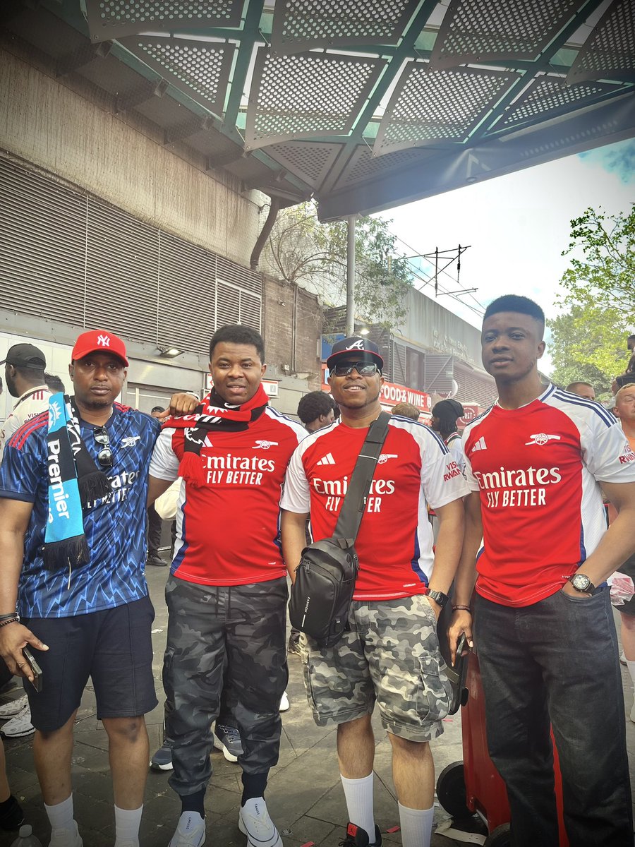 lasbreyE's tweet photo. Arsenal victory Parade 😎 #coyg https://t.co/JHukwOET2V